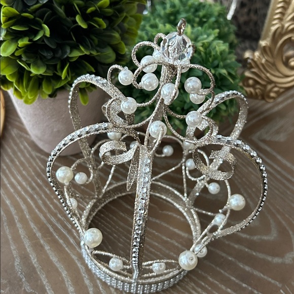 NEW! Shabby Chic Vintage Inspired Metallic Silver Metal Royal King Queen Crown - Picture 2 of 6